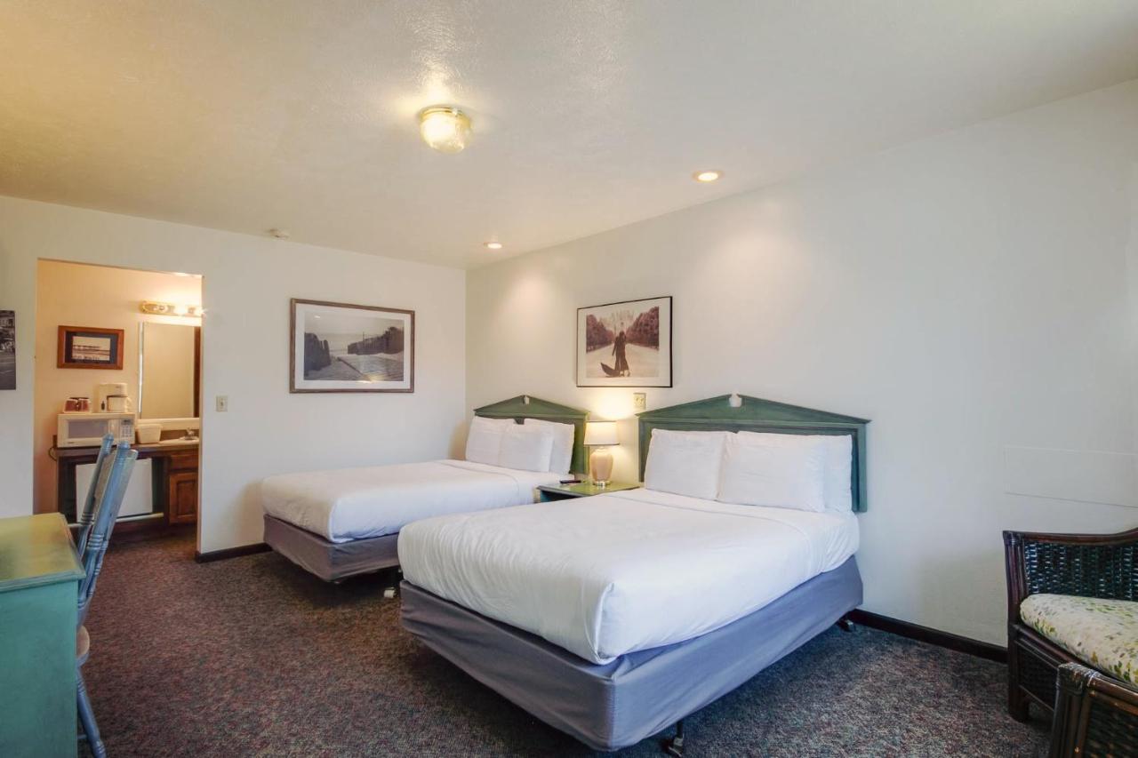 Simmer Motel Wamego エクステリア 写真