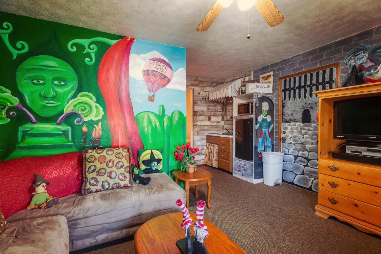 Simmer Motel Wamego エクステリア 写真