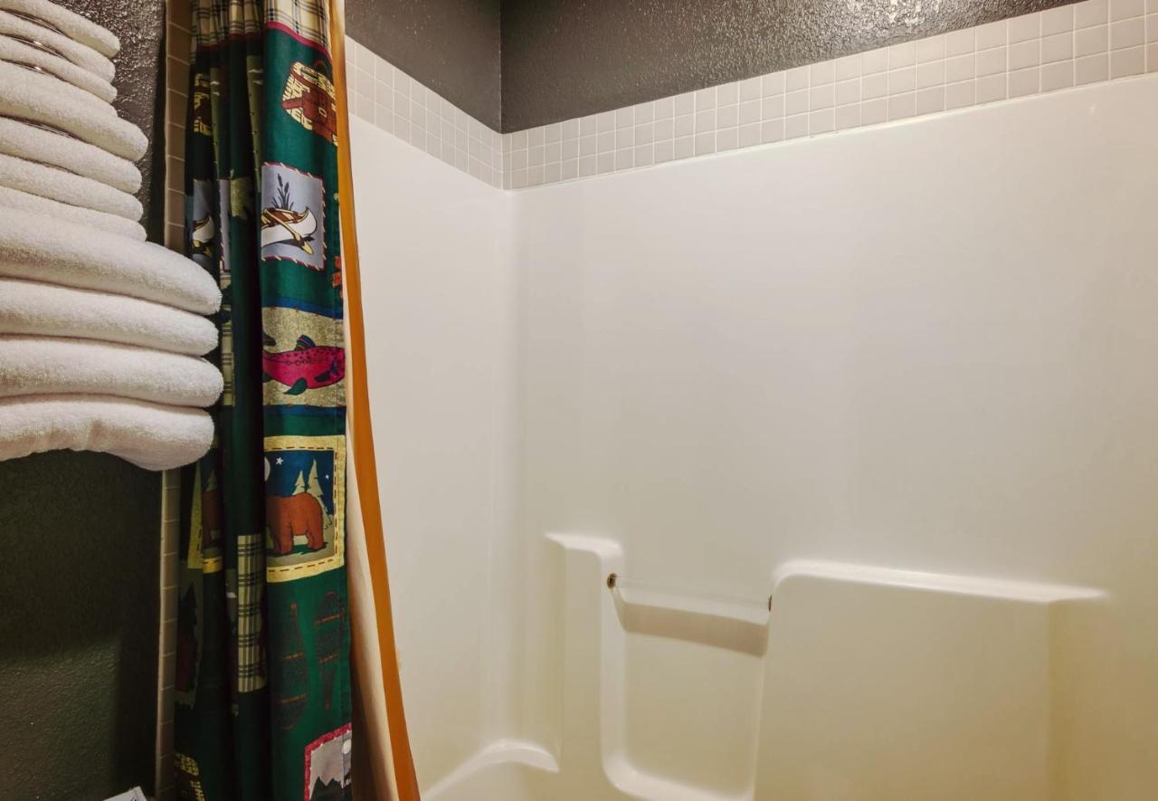 Simmer Motel Wamego エクステリア 写真